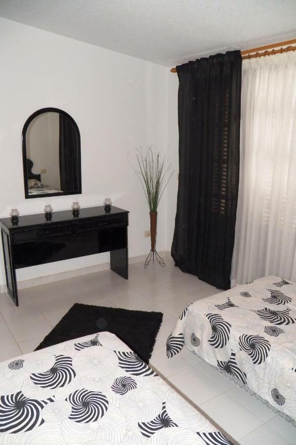 Coastside Apartment, Amarilla Bay Коста дел Силенцио Екстериор снимка